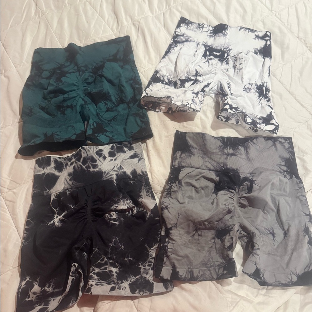 Workout shorts - Picture 2 of 4